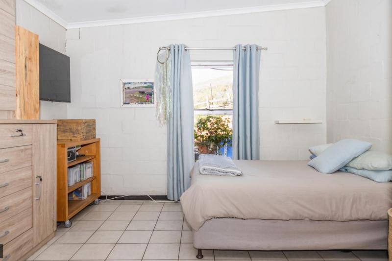 8 Bedroom Property for Sale in Philadelphia Western Cape
